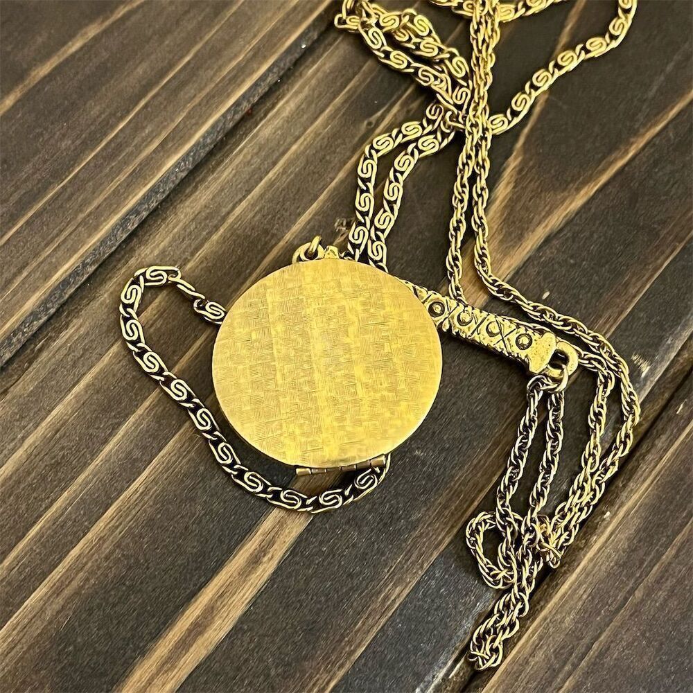 VTG Gold Tone Maltese Cross Medallion Double Byzantine Chain Locket Necklace - Picture 6 of 9